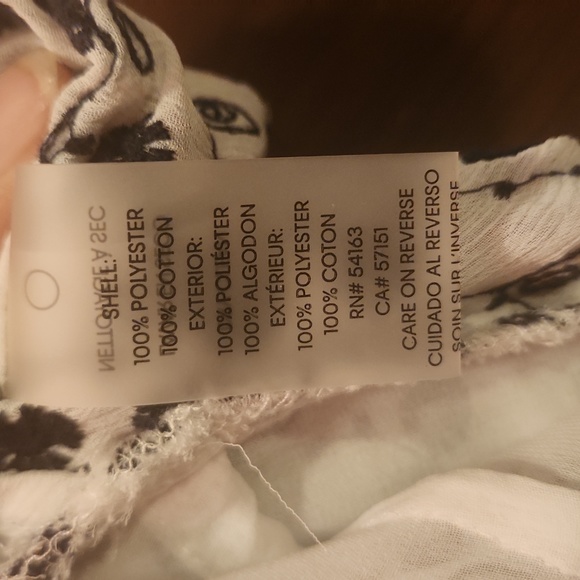 Tommy Hilfiger embroidered tank Lrg - Picture 8 of 8